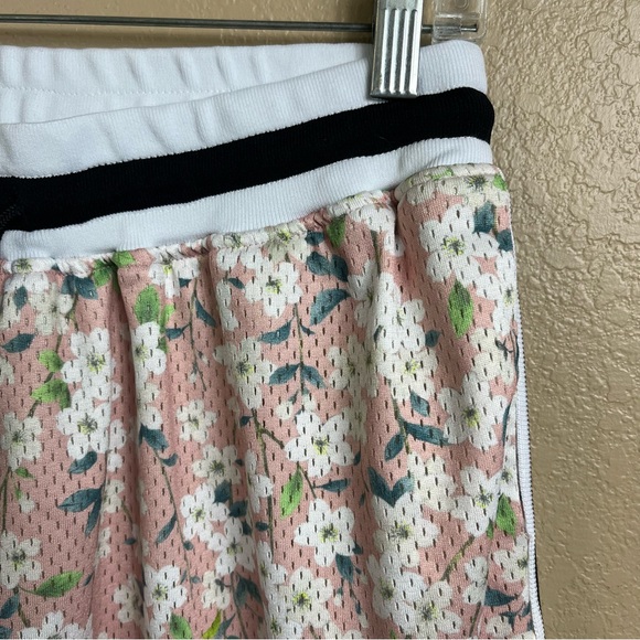 John Elliott Kabuki Floral Game Shorts - Picture 7 of 11